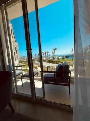 Amazing one bedroom address beach hotel full sea view